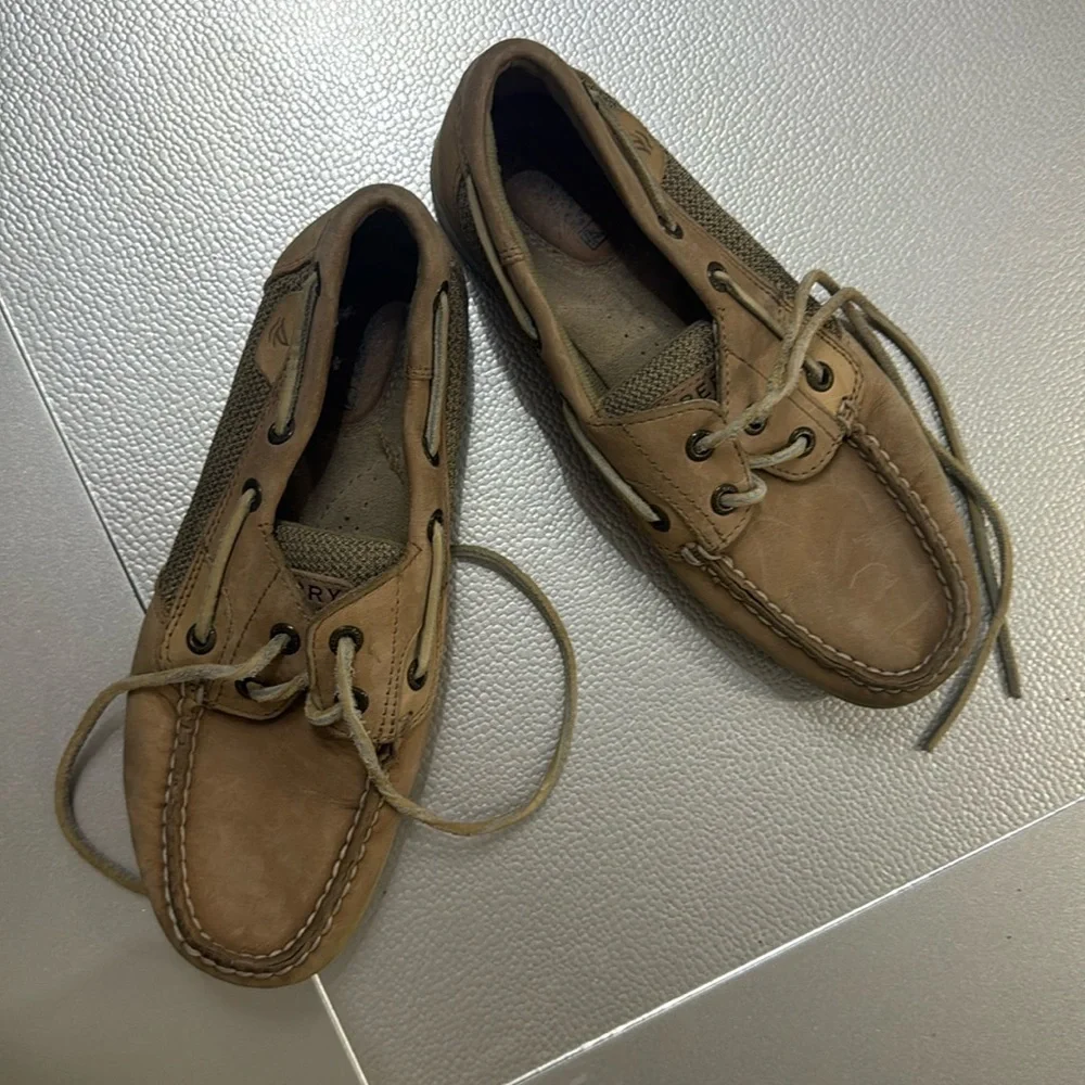 Sperry Women’s Tan Bluefish Boat Shoe.  Sz 6.5
